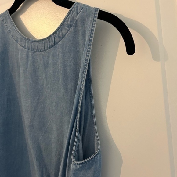 Gap Chambray Shirt with Open Back (Small) - Picture 3 of 5